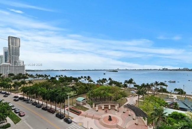 UNIT-715 - 488 Ne 18 Th St, Condo with 3 bedrooms, 4 bathrooms and null parking in Miami FL | Image 11