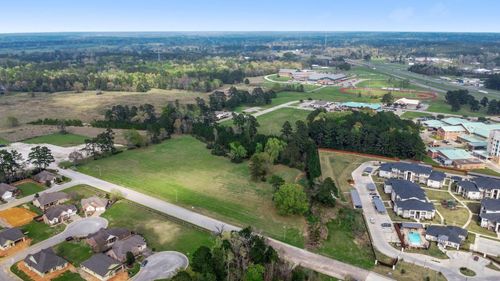 8 W Park Dr, Livingston, TX, 77351 | Card Image