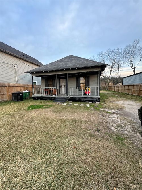 4013 King St, Houston, TX, 77026-1539 | Card Image