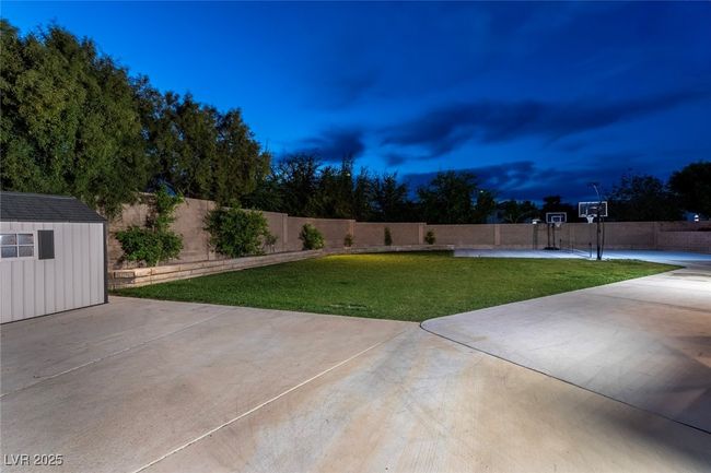 7360 Dolphine Crest Ave, House other with 5 bedrooms, 3 bathrooms and null parking in Las Vegas NV | Image 49