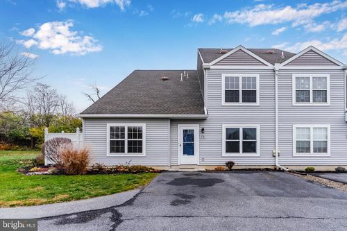 75 Courtyard Dr, CARLISLE, PA, 17013-4902 | Card Image
