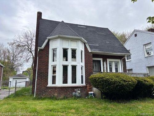 11330 Courville St, Detroit, MI, 48224-2464 | Card Image