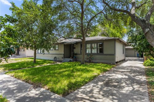 4009 Pope Dr, Corpus Christi, TX, 78411-2104 | Card Image