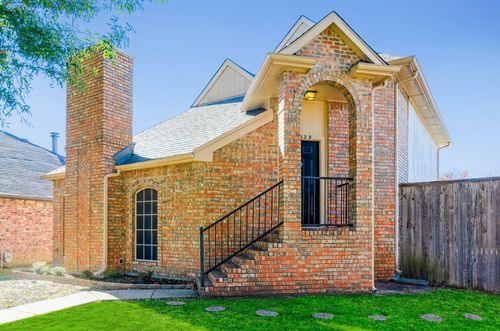 2229 Silverthorn Ln, Flower Mound, TX, 75028-7246 | Card Image