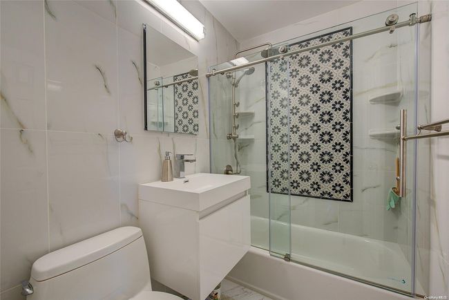 APT-10K - 102-10 66 Th Rd, Home with 1 bedrooms, 1 bathrooms and null parking in Forest Hills NY | Image 8