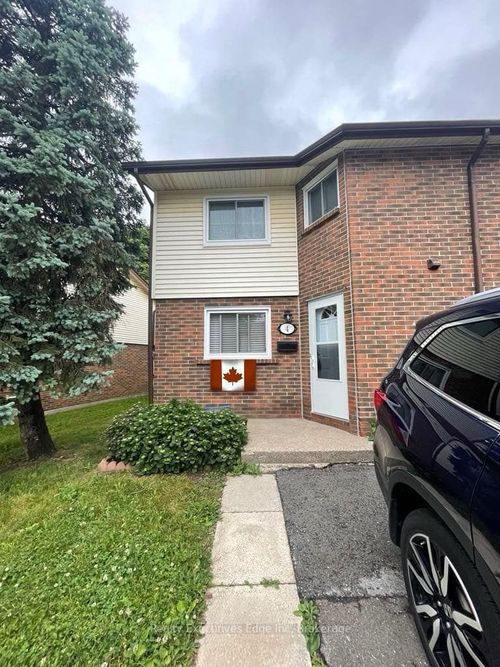 4-5982 Dunn St, Niagara Falls, ON, L2G7J9 | Card Image