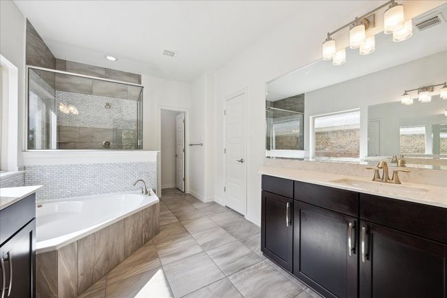 123 Pond View Pass, House other with 4 bedrooms, 4 bathrooms and 4 parking in Buda TX | Image 16