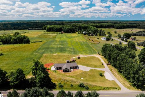 5564 Knight Rd, Kingsley, MI, 49649-9385 | Card Image