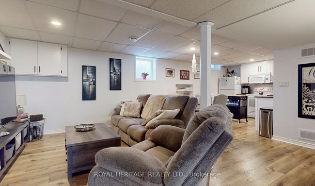 28 Cawker Crt, House other with 5 bedrooms, 4 bathrooms and 4 parking in Whitby ON | Image 35
