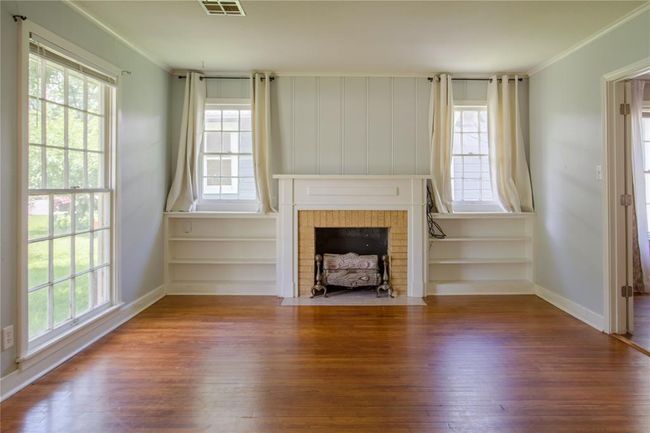 711 E Sixth St, House other with 3 bedrooms, 2 bathrooms and 3 parking in Brenham TX | Image 5