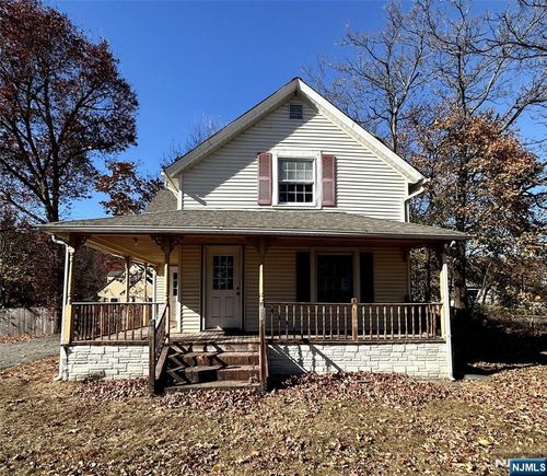 13 Mountainside Ave, Mahwah, NJ, 07430-1153 | Card Image