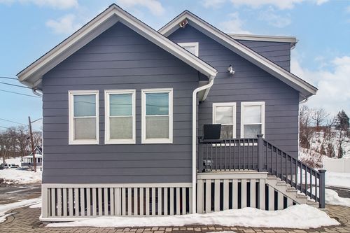 17 Lark Ave, Saugus, MA, 01906-4260 | Card Image