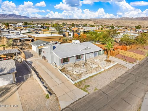 2065 Trinidad Dr, Bullhead City, AZ, 86442-5627 | Card Image
