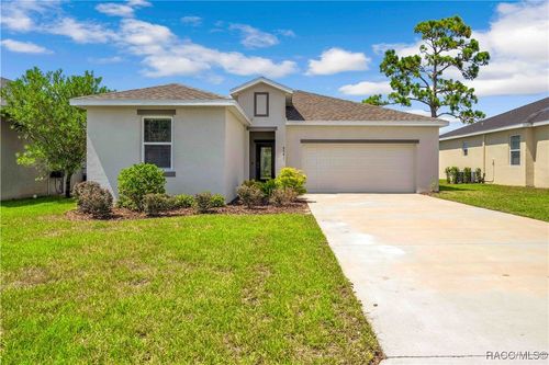 9081 Wade St, WEEKI WACHEE, FL, 34613-5586 | Card Image
