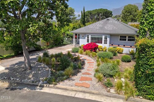 2323 Barton Ln, Montrose, CA, 91020-1223 | Card Image