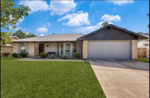 2831 Panhandle Dr, Grapevine, TX, 76051-4716 | Card Image