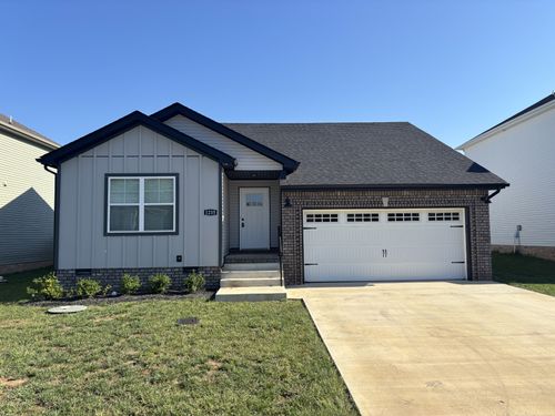 1235 Racker Dr, Clarksville, TN, 37043-2733 | Card Image
