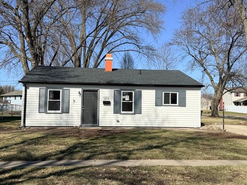 3036 Coral Dr, Hobart, IN, 46342-3522 | Card Image