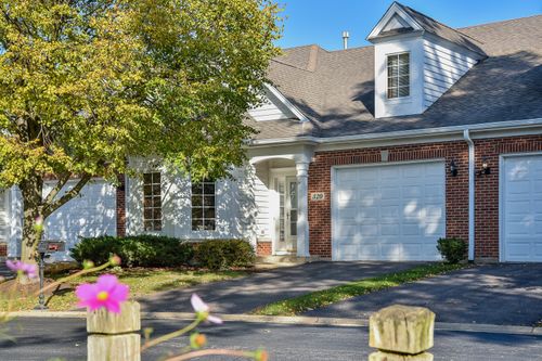 385 Delnor Glen Dr, St. Charles, IL, 60174-1206 | Card Image