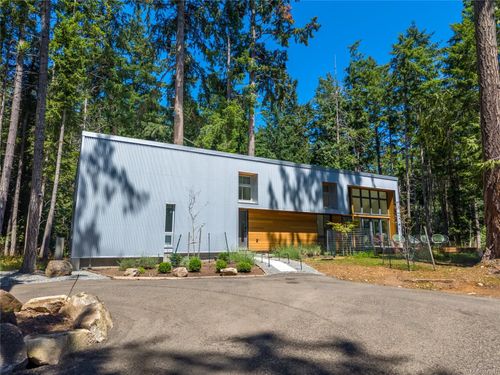 3786 Privateers Rd, Pender Island, BC, V0N2M0 | Card Image