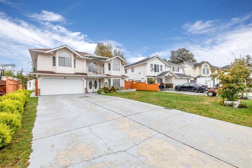 3674 Newcastle Dr, Abbotsford, BC, V2T5M6 | Card Image