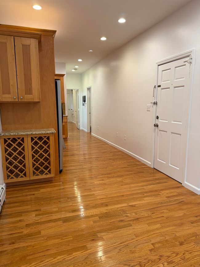 APT-1E - 720 Boulevard E, Condo with 2 bedrooms, 2 bathrooms and null parking in Weehawken NJ | Image 5