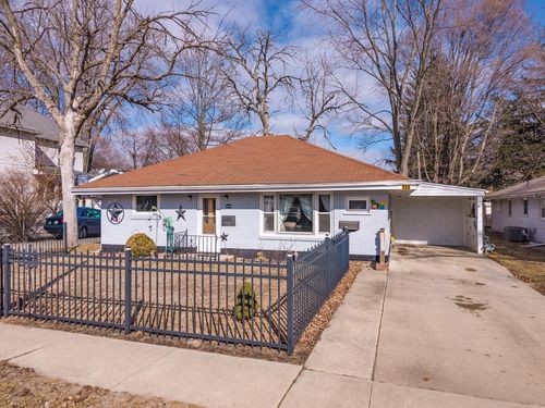 929 E Water St, Pontiac, IL, 61764-2148 | Card Image