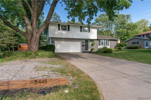 5445 Sterling Rd, Hamburg, NY, 14075-5812 | Card Image