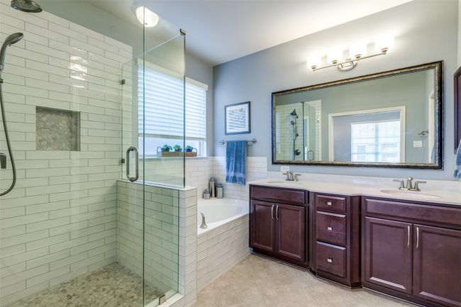 8617 Grassland Dr, Condo with 3 bedrooms, 3 bathrooms and null parking in Mckinney TX | Image 9