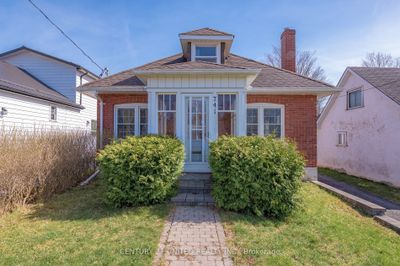 741 3 Rd Ave, House other with 4 bedrooms, 1 bathrooms and 3 parking in Peterborough ON | Image 1