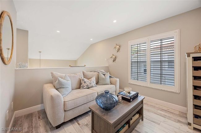 APT-201 - 2450 Old Groves Rd, Condo with 2 bedrooms, 2 bathrooms and null parking in Naples FL | Image 19
