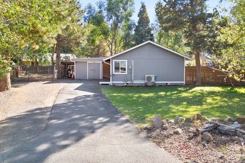 20409 Trap Ct, Bend, OR, 97702-9704 | Card Image