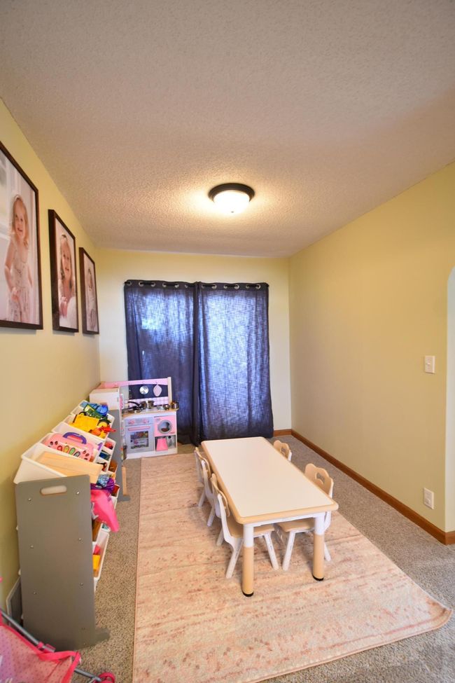 flex space leads to 4 season porch | Image 8