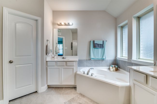 2085 Avondown Rd, House other with 3 bedrooms, 2 bathrooms and null parking in Forney TX | Image 18
