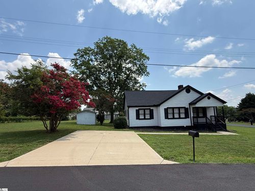 129 Spring St, Reidville, SC, 29375-9601 | Card Image