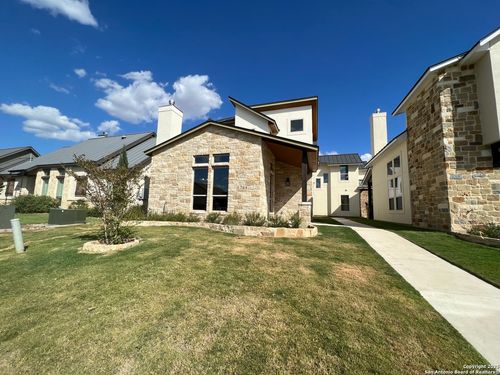 1704 Gruene Vineyard Xing, New Braunfels, TX, 78130-2773 | Card Image
