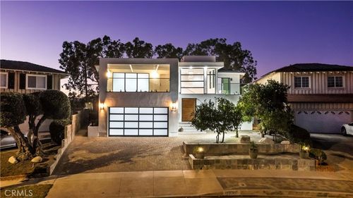 9737 Frankirst Ave, North Hills, CA, 91343-1914 | Card Image