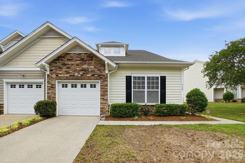 6120 Pale Moss Ln, Charlotte, NC, 28269-6239 | Card Image