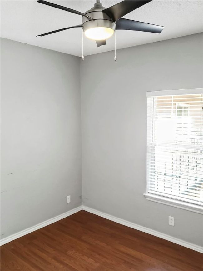 APT-206 - 2414 Longview St, Condo with 2 bedrooms, 2 bathrooms and 2 parking in Austin TX | Image 12