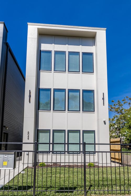 3-6048 S Eberhart Ave, Chicago, IL, 60637-2411 | Card Image