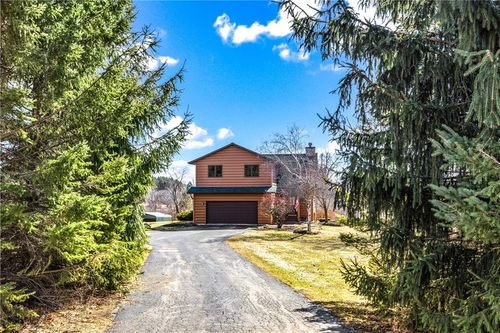 E6035 Evergreen Rd, Eleva, WI, 54738-9456 | Card Image