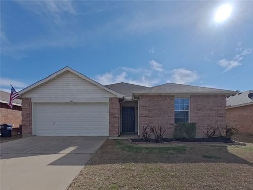 1448 Castle Ridge Rd, Fort Worth, TX, 76140-5741 | Card Image