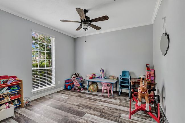 Game room or office space. | Image 16