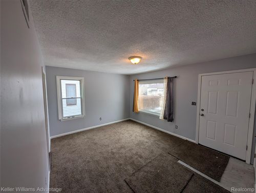 8712 Ford Ave, Warren, MI, 48089-5309 | Card Image