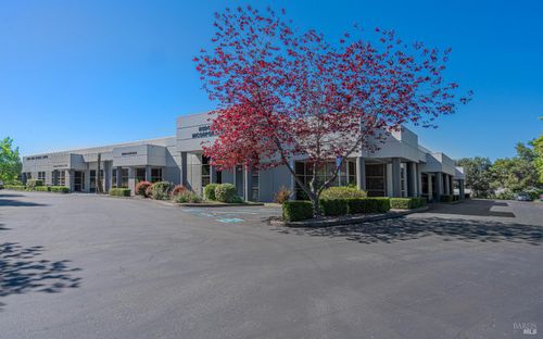 l-737 Southpoint Boulevard, Petaluma, CA, 94954 | Card Image