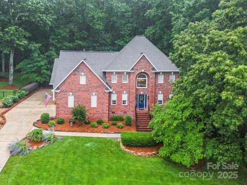 4644 Snow Dr, Harrisburg, NC, 28075-7608 | Card Image