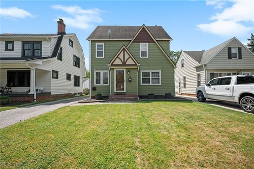 52 Eldred Ave, Bedford, OH, 44146-2638 | Card Image