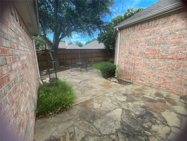 9506 Windy Hollow Dr, House other with 4 bedrooms, 3 bathrooms and null parking in Irving TX | Image 26