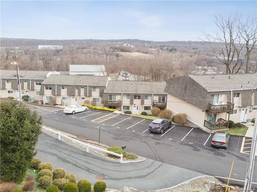 unit-1-18 Pavilion Ridge Way, Suffern, NY, 10901-4664 | Card Image