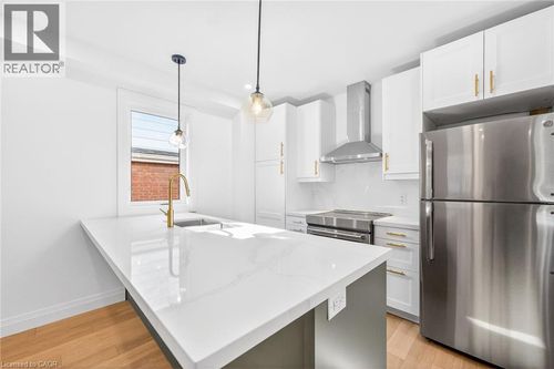 304 Park St W, Dundas, ON, L9H1Y9 | Card Image